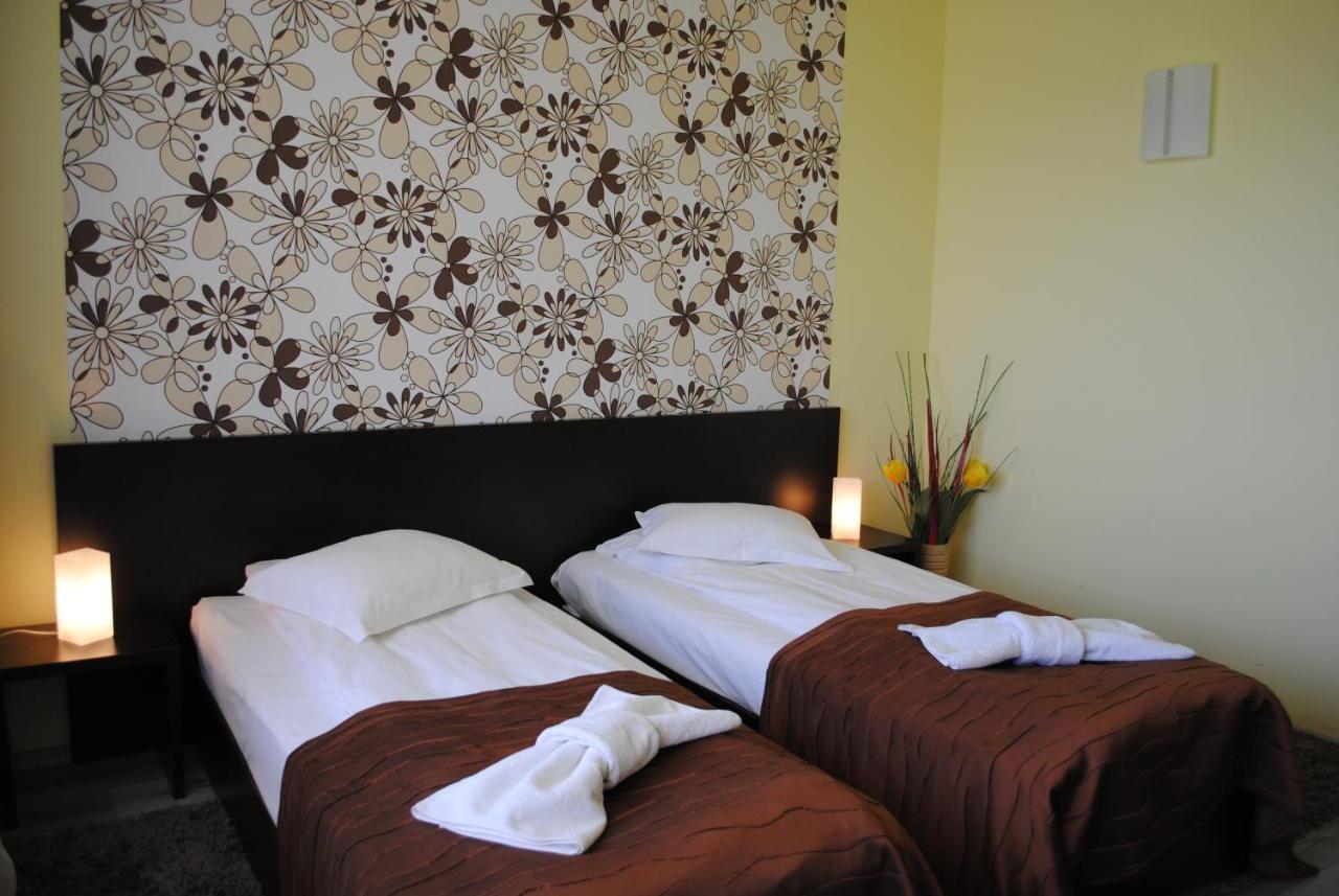 Pensiunea Carmen - Bikers Friendly Nest Sibiu Exterior photo